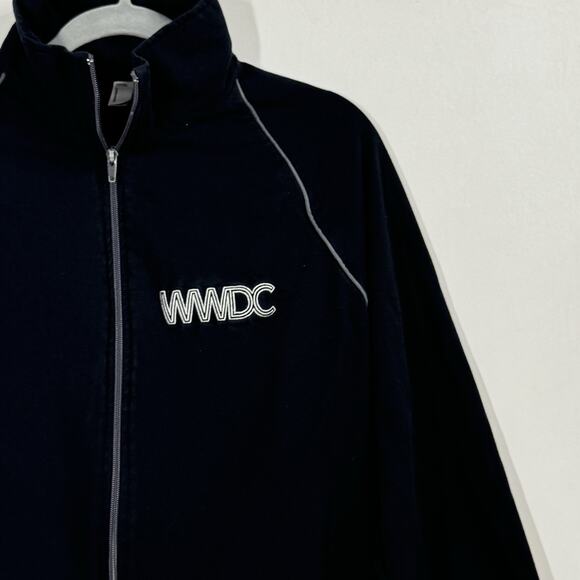 Apple WWDC 2011 11 L Jacket Sweatshirt 2nd Year World Wide Developers Conference - Picture 1 of 4